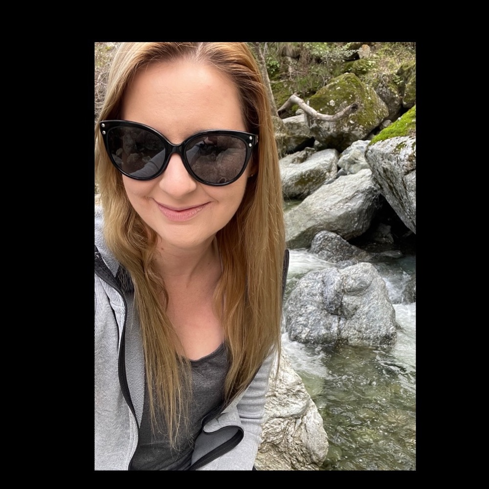 Meet your Posher, Danielle